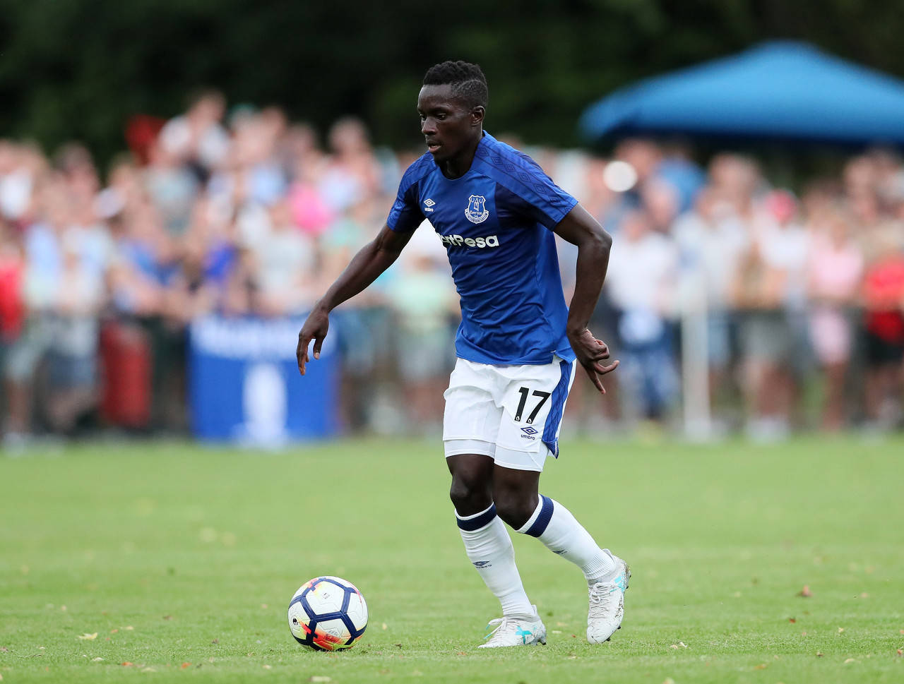 法媒：法甲升班马巴黎FC有意免签埃弗顿35岁中场盖耶