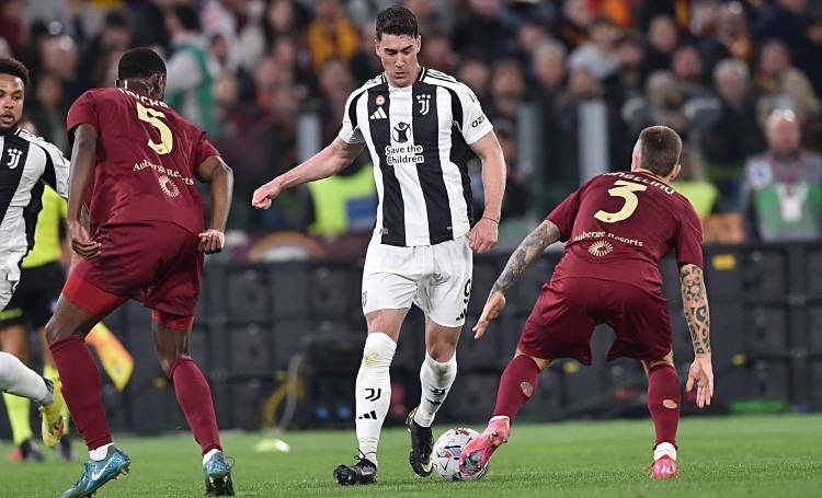 意甲转会动态：国米停滞在引援市场，米兰考虑卖后卫引进射手